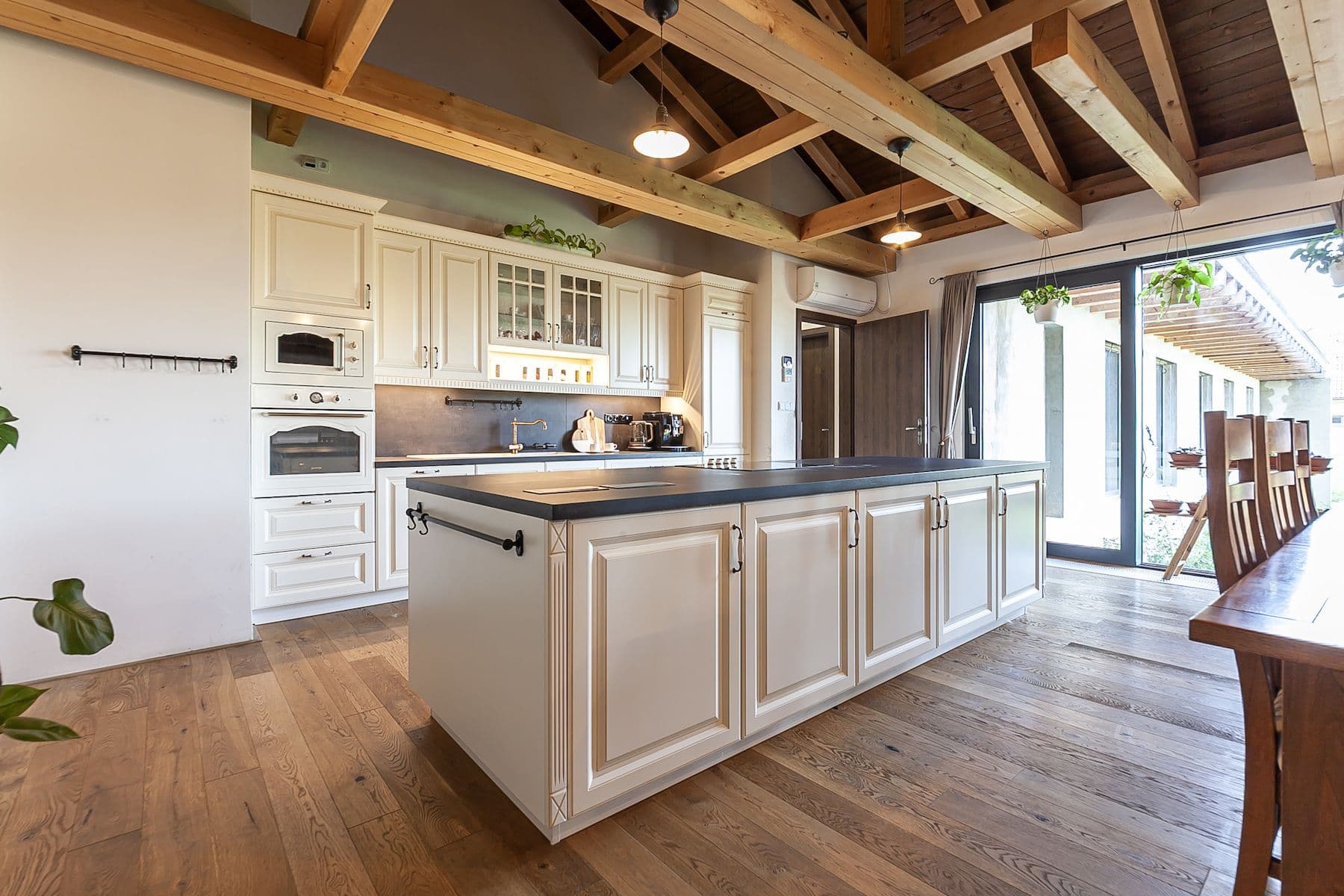 Prodej domu 300 m², pozemek 1.304 m², Ve Stráži, Psáry, Středočeský kraj Prodej domu 300 m², pozemek 1.304 m², Ve Stráži, Psáry, Středočeský kraj