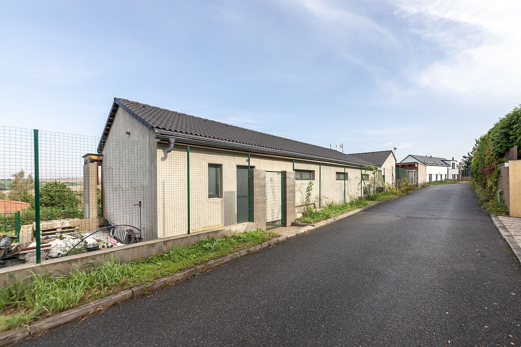 Prodej nebytového prostoru 1.304 m², Ve Stráži, Psáry, Středočeský kraj Prodej nebytového prostoru 1.304 m², Ve Stráži, Psáry, Středočeský kraj