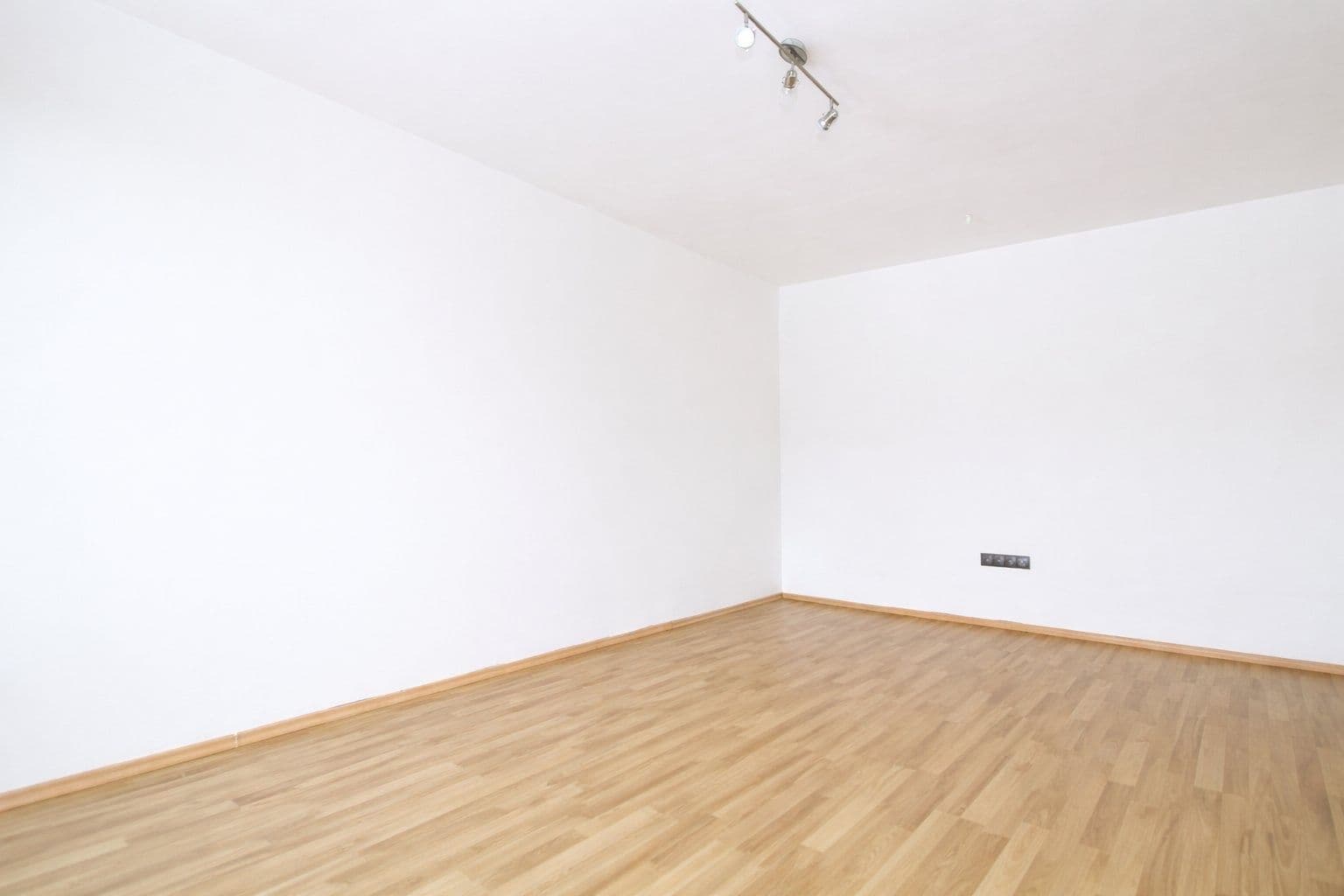 Pronájem bytu 3+kk 85 m², Lhota u Příbramě, Středočeský kraj Pronájem bytu 3+kk 85 m², Lhota u Příbramě, Středočeský kraj