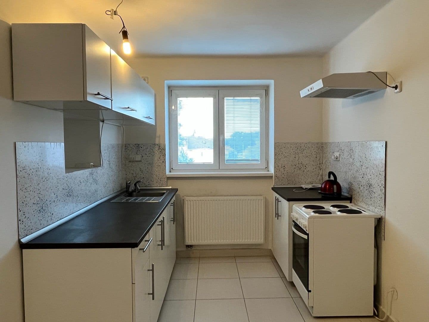 Pronájem bytu 2+1 47 m², Dašická, Pardubice, Pardubický kraj Pronájem bytu 2+1 47 m², Dašická, Pardubice, Pardubický kraj