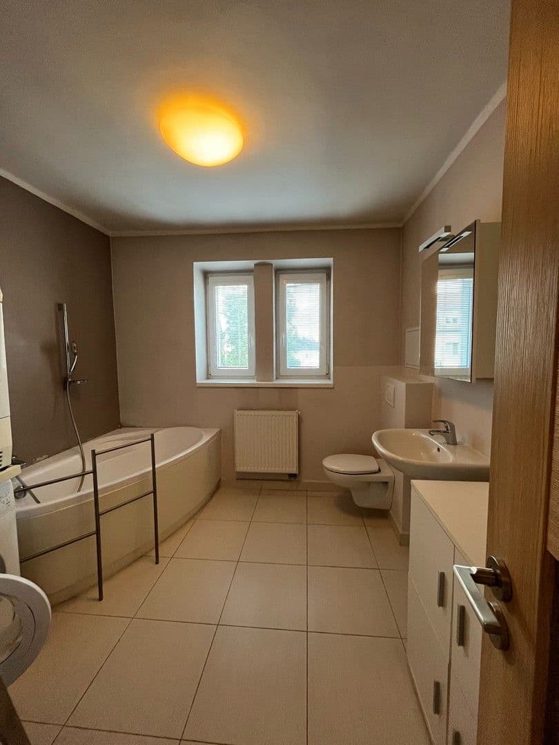 Pronájem bytu 2+1 47 m², Dašická, Pardubice, Pardubický kraj Pronájem bytu 2+1 47 m², Dašická, Pardubice, Pardubický kraj