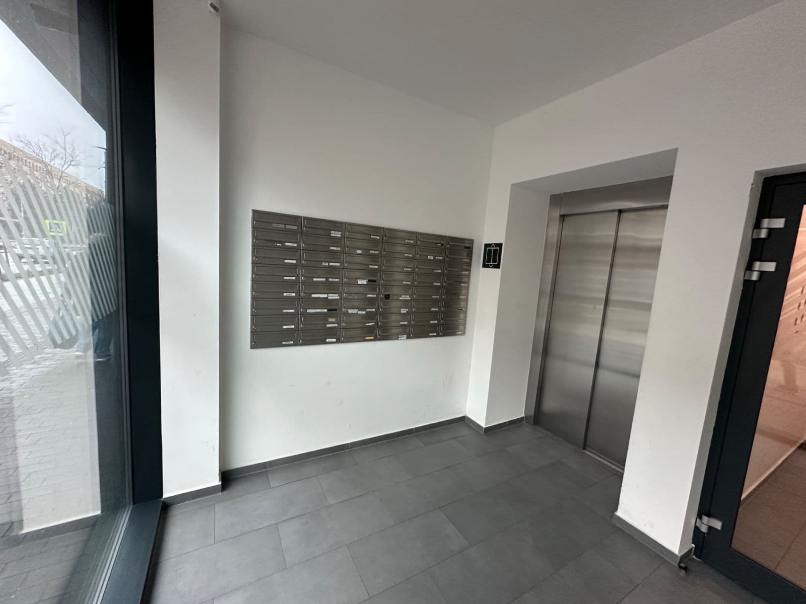 Pronájem bytu 2+1 54 m², Račianska, Nové Mesto, Bratislavský kraj Pronájem bytu 2+1 54 m², Račianska, Nové Mesto, Bratislavský kraj