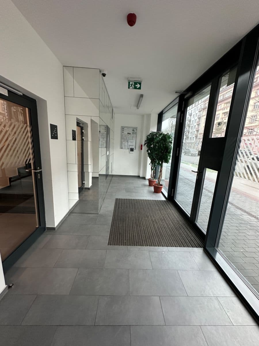 Pronájem bytu 2+1 54 m², Račianska, Nové Mesto, Bratislavský kraj Pronájem bytu 2+1 54 m², Račianska, Nové Mesto, Bratislavský kraj