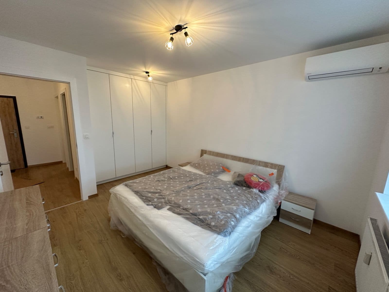 Pronájem bytu 2+1 54 m², Račianska, Nové Mesto, Bratislavský kraj Pronájem bytu 2+1 54 m², Račianska, Nové Mesto, Bratislavský kraj