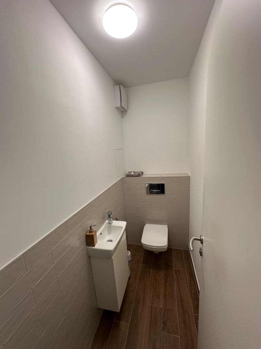 Pronájem bytu 2+1 54 m², Račianska, Nové Mesto, Bratislavský kraj Pronájem bytu 2+1 54 m², Račianska, Nové Mesto, Bratislavský kraj