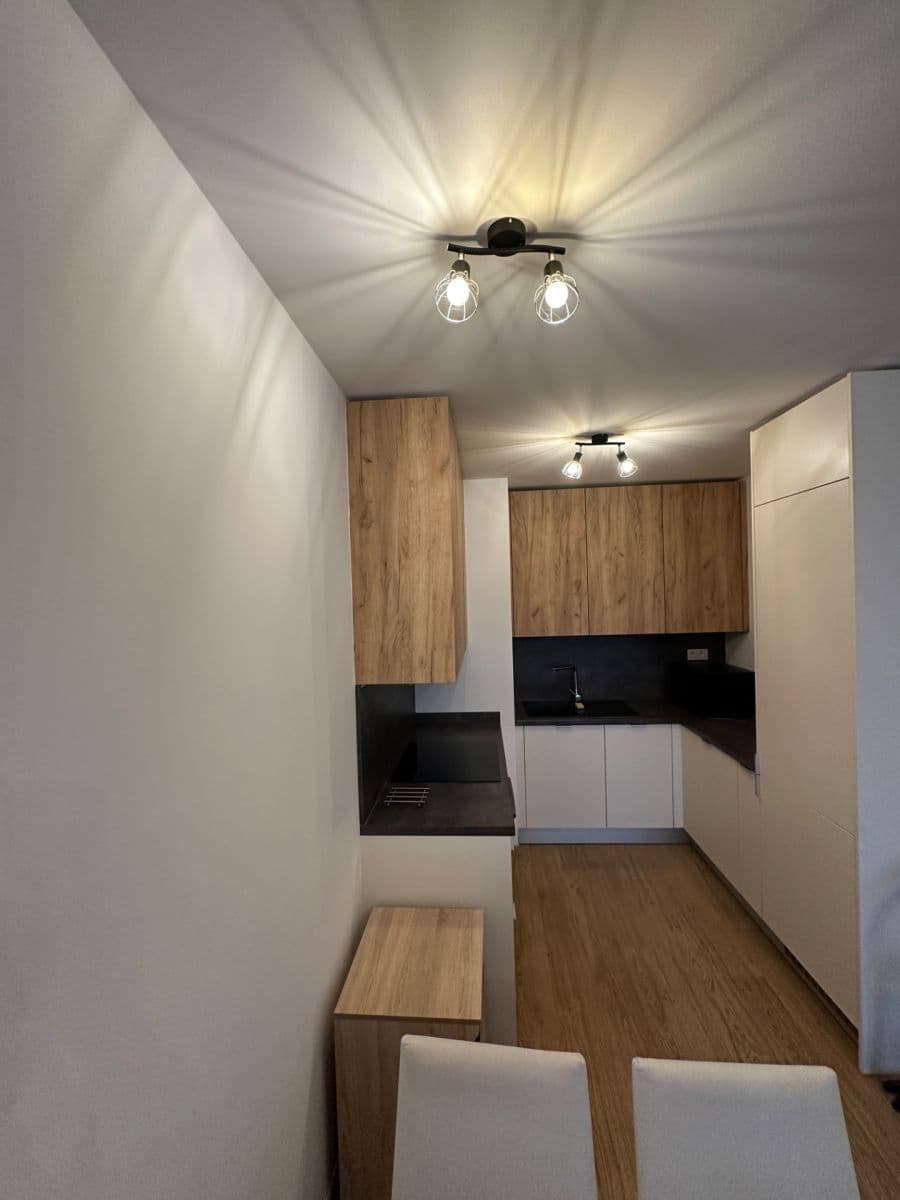 Pronájem bytu 2+1 54 m², Račianska, Nové Mesto, Bratislavský kraj Pronájem bytu 2+1 54 m², Račianska, Nové Mesto, Bratislavský kraj