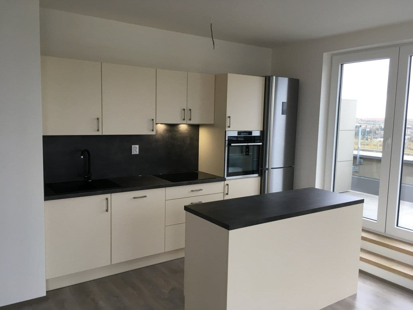 Prodej bytu 4+kk 155 m², T. G. Masaryka, Horoměřice, Středočeský kraj Prodej bytu 4+kk 155 m², T. G. Masaryka, Horoměřice, Středočeský kraj