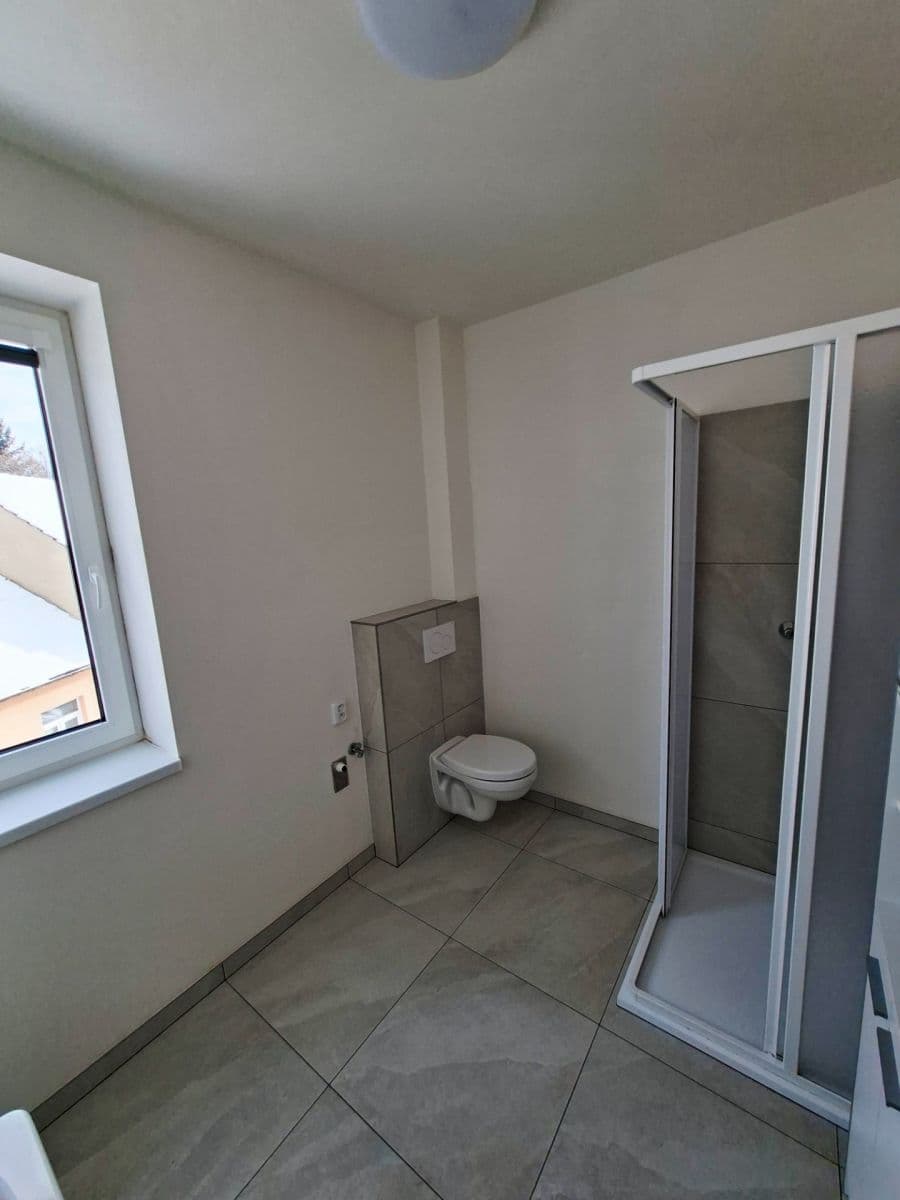 Pronájem bytu 2+kk 49 m², Nová ulice, Střelice, Jihomoravský kraj Pronájem bytu 2+kk 49 m², Nová ulice, Střelice, Jihomoravský kraj