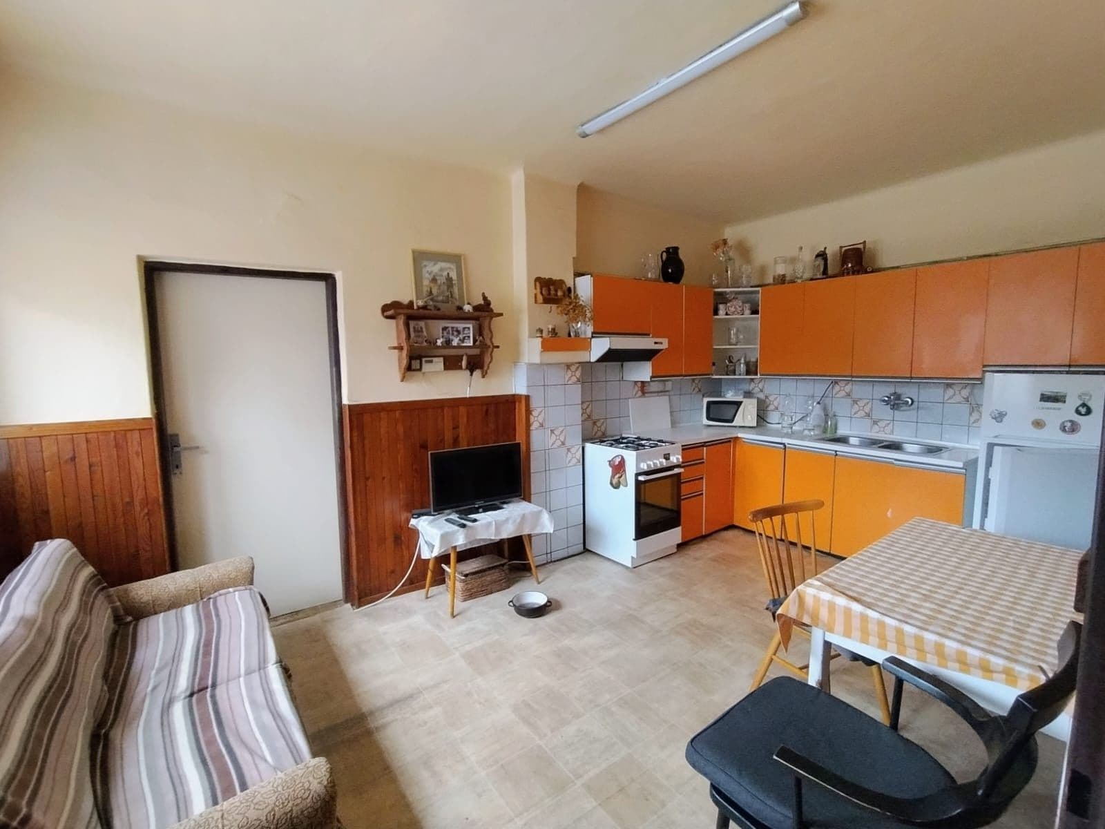 Prodej domu 207 m², pozemek 746 m², Vestecká, Vestec, Středočeský kraj Prodej domu 207 m², pozemek 746 m², Vestecká, Vestec, Středočeský kraj