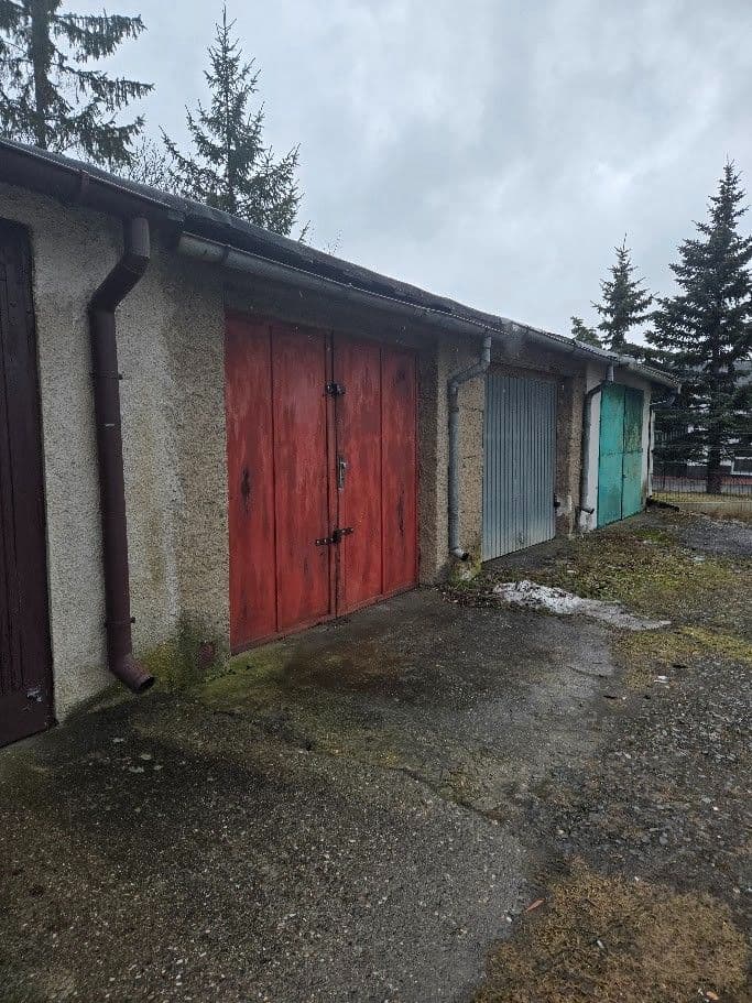 Pronájem garáže 29 m², Příbram, Středočeský kraj Pronájem garáže 29 m², Příbram, Středočeský kraj