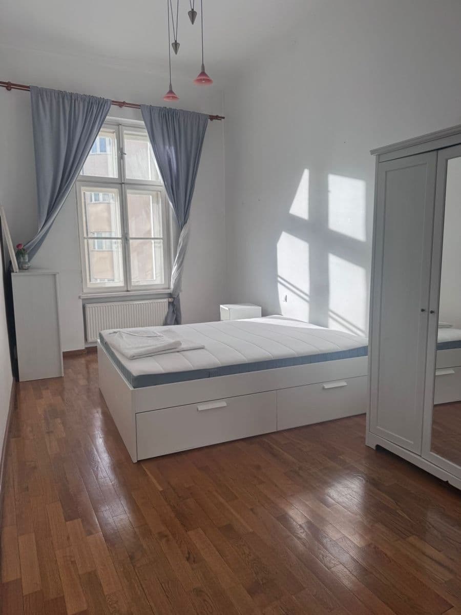 Pronájem bytu 2+kk 46 m², Londýnská, Praha, Praha Pronájem bytu 2+kk 46 m², Londýnská, Praha, Praha