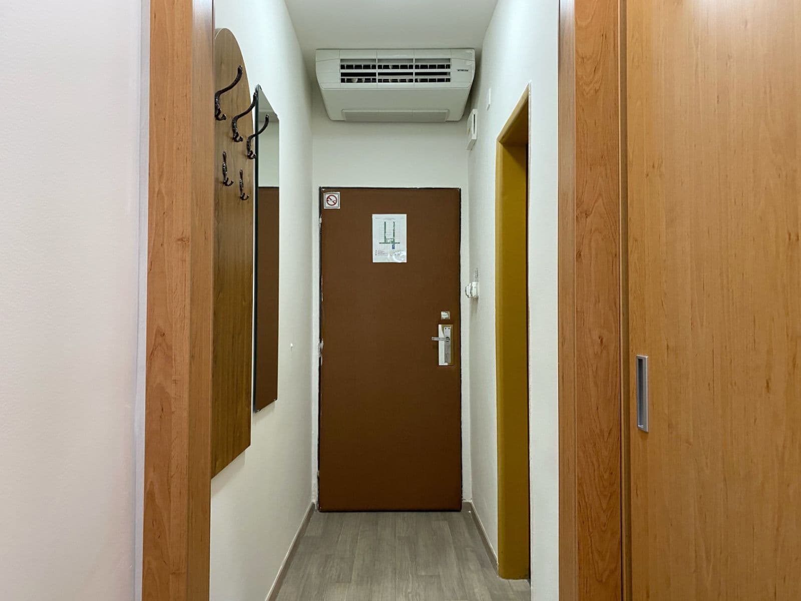 Pronájem bytu 1+1 30 m², Mudrochova, Rača, Bratislavský kraj Pronájem bytu 1+1 30 m², Mudrochova, Rača, Bratislavský kraj