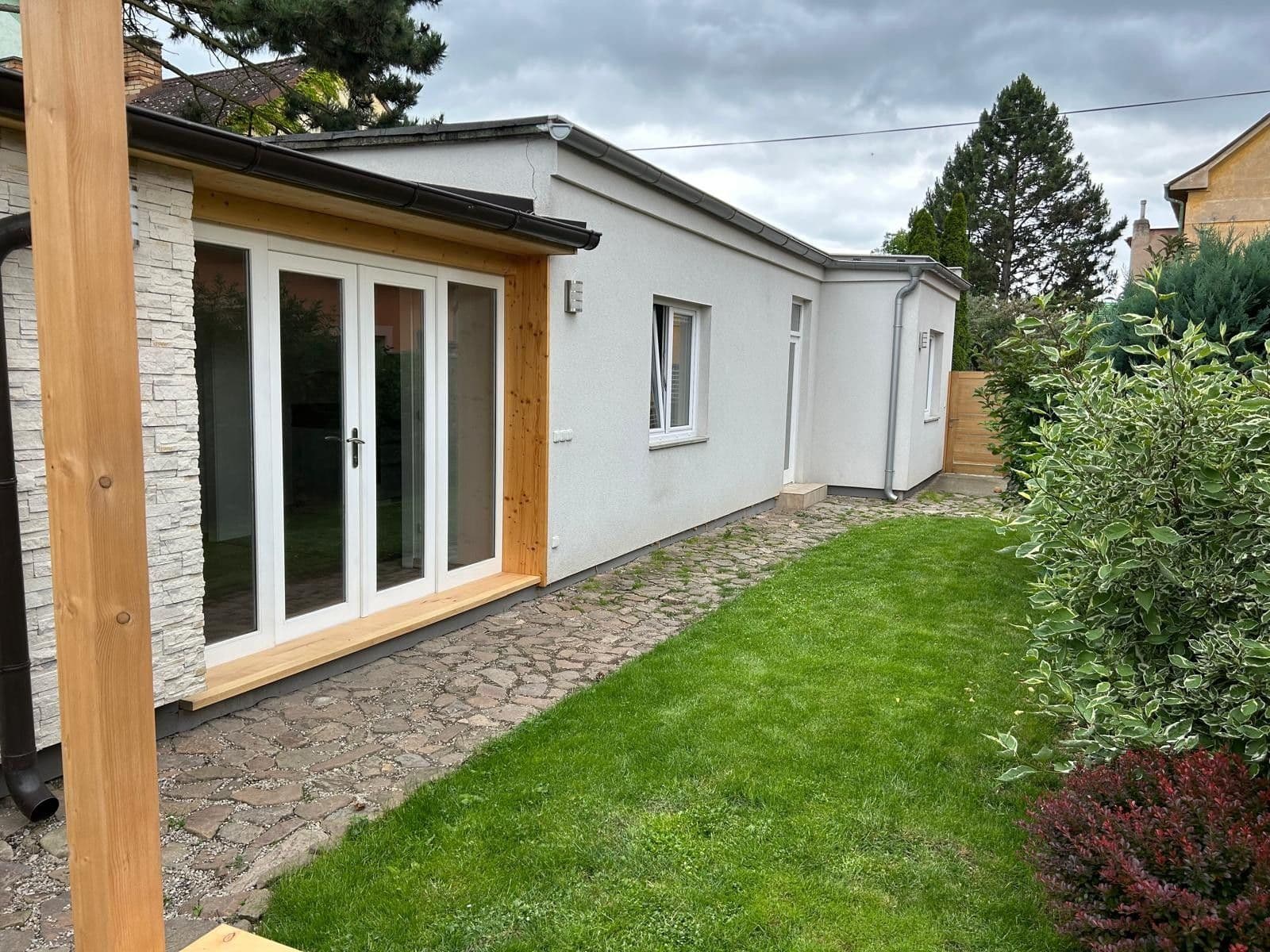 Pronájem domu 85 m², pozemek 199 m², Nerudova, Řevnice, Středočeský kraj Pronájem domu 85 m², pozemek 199 m², Nerudova, Řevnice, Středočeský kraj