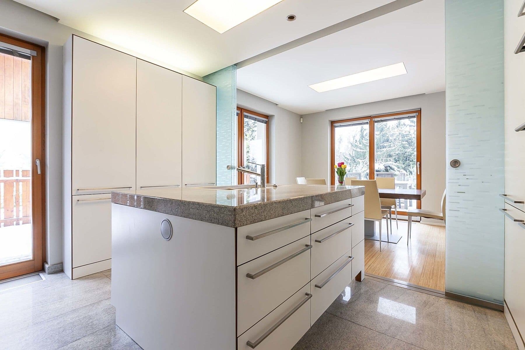 Prodej domu 310 m², pozemek 750 m², Na Kopci, Jablonec nad Nisou, Liberecký kraj Prodej domu 310 m², pozemek 750 m², Na Kopci, Jablonec nad Nisou, Liberecký kraj