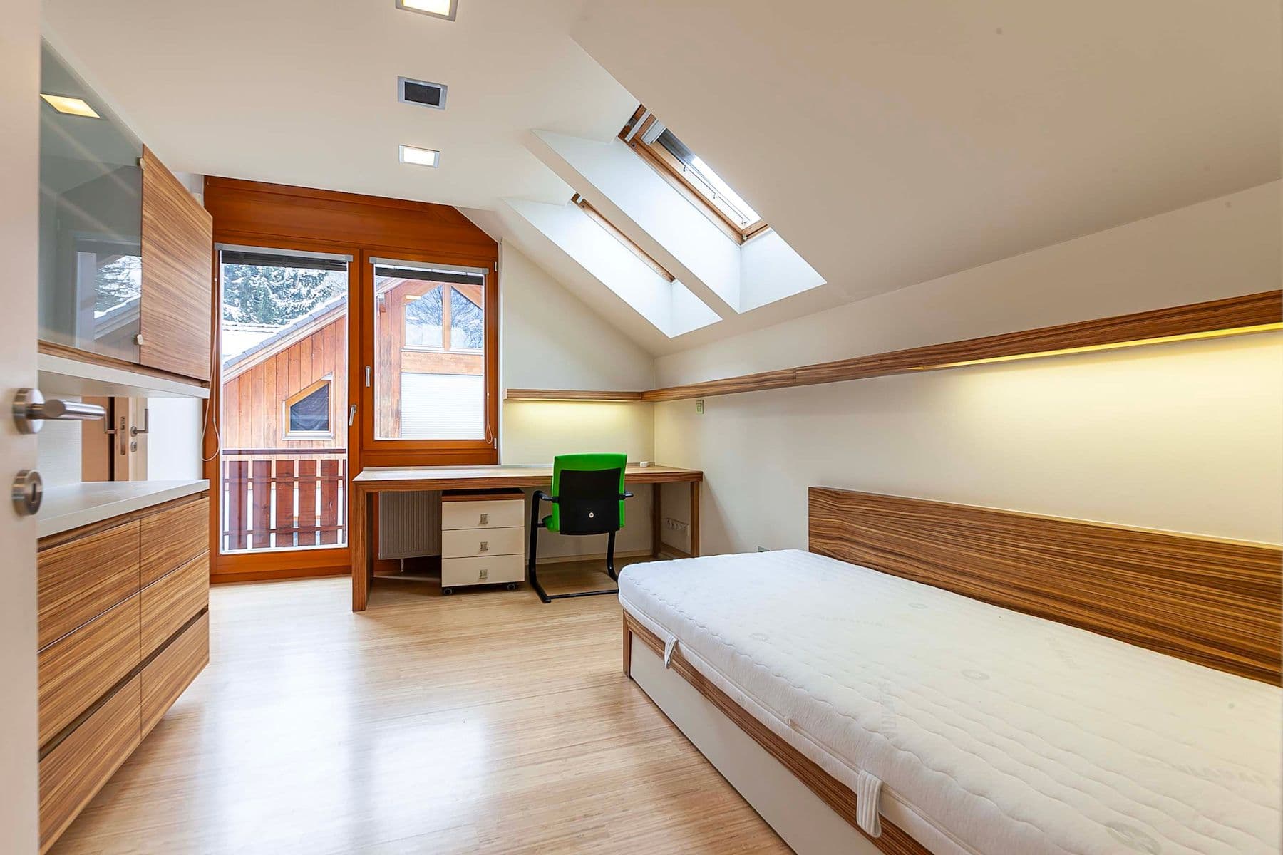 Prodej domu 310 m², pozemek 750 m², Na Kopci, Jablonec nad Nisou, Liberecký kraj Prodej domu 310 m², pozemek 750 m², Na Kopci, Jablonec nad Nisou, Liberecký kraj