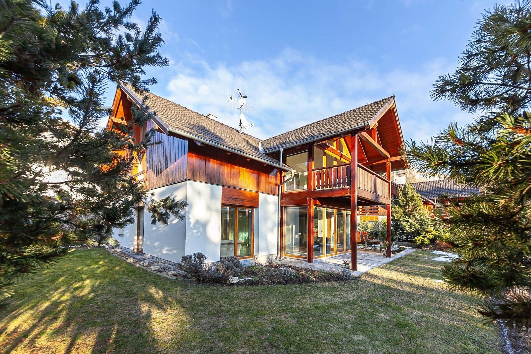 Prodej domu 310 m², pozemek 750 m², Na Kopci, Jablonec nad Nisou, Liberecký kraj Prodej domu 310 m², pozemek 750 m², Na Kopci, Jablonec nad Nisou, Liberecký kraj