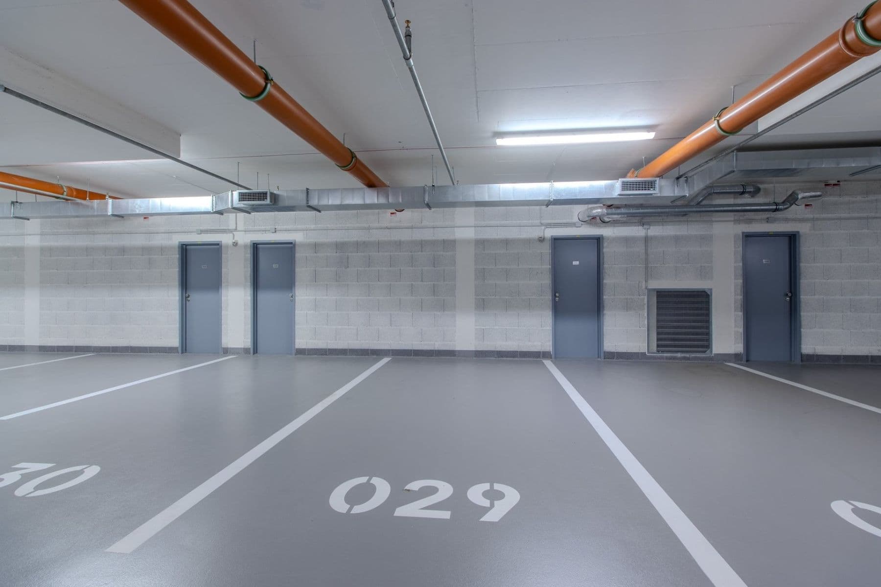 Pronájem garáže 15 m², Poděbradská, Praha, Praha Pronájem garáže 15 m², Poděbradská, Praha, Praha