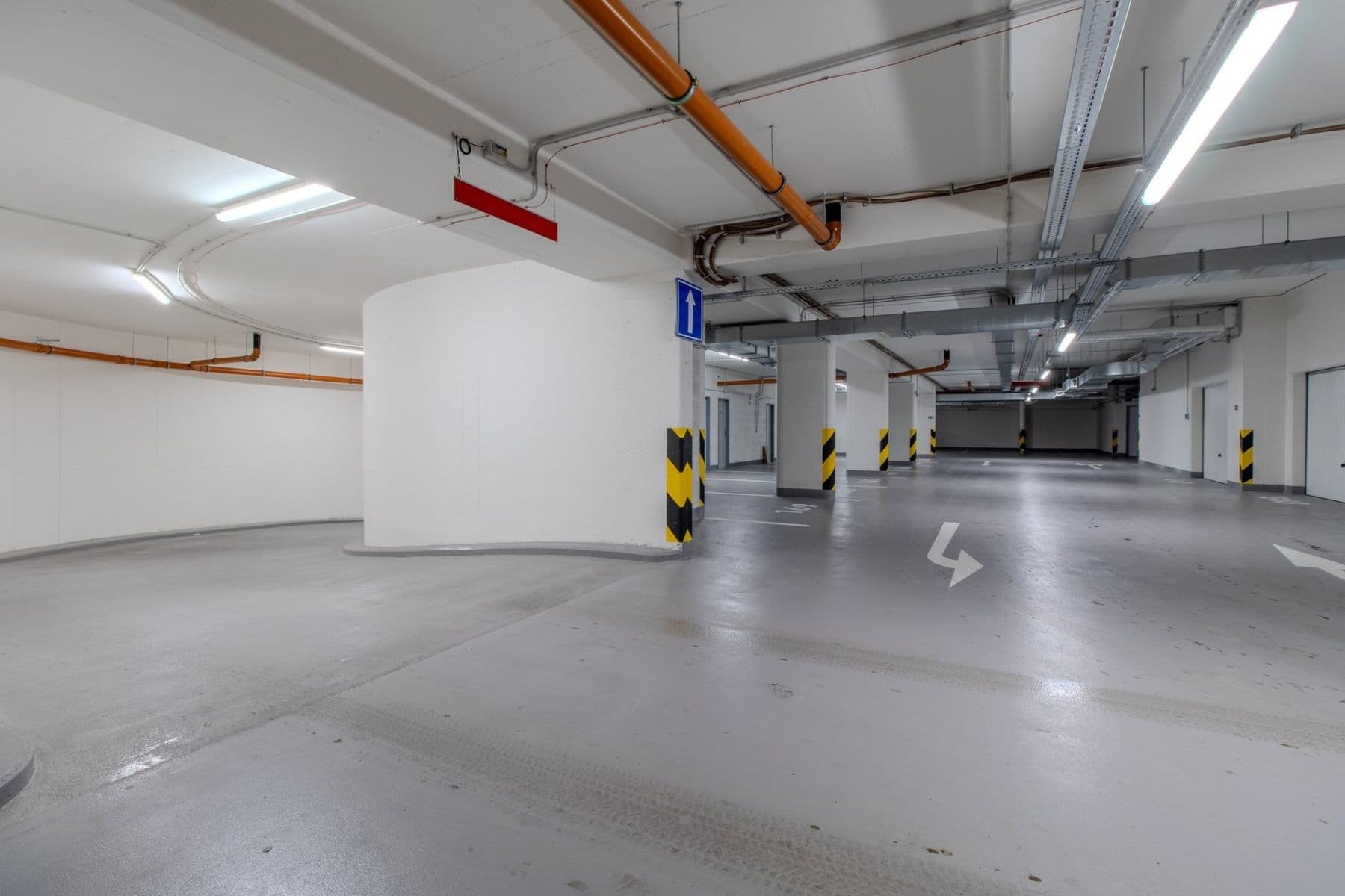 Pronájem garáže 15 m², Poděbradská, Praha, Praha Pronájem garáže 15 m², Poděbradská, Praha, Praha