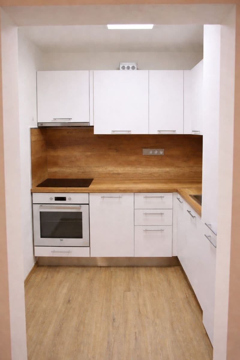 Pronájem bytu 2+kk 44 m², Ciolkovského, Praha, Praha Pronájem bytu 2+kk 44 m², Ciolkovského, Praha, Praha