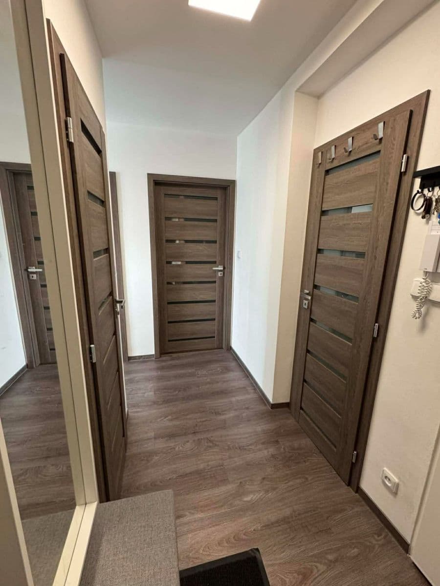 Pronájem bytu 2+1 54 m², Mokrá-Horákov, Jihomoravský kraj Pronájem bytu 2+1 54 m², Mokrá-Horákov, Jihomoravský kraj