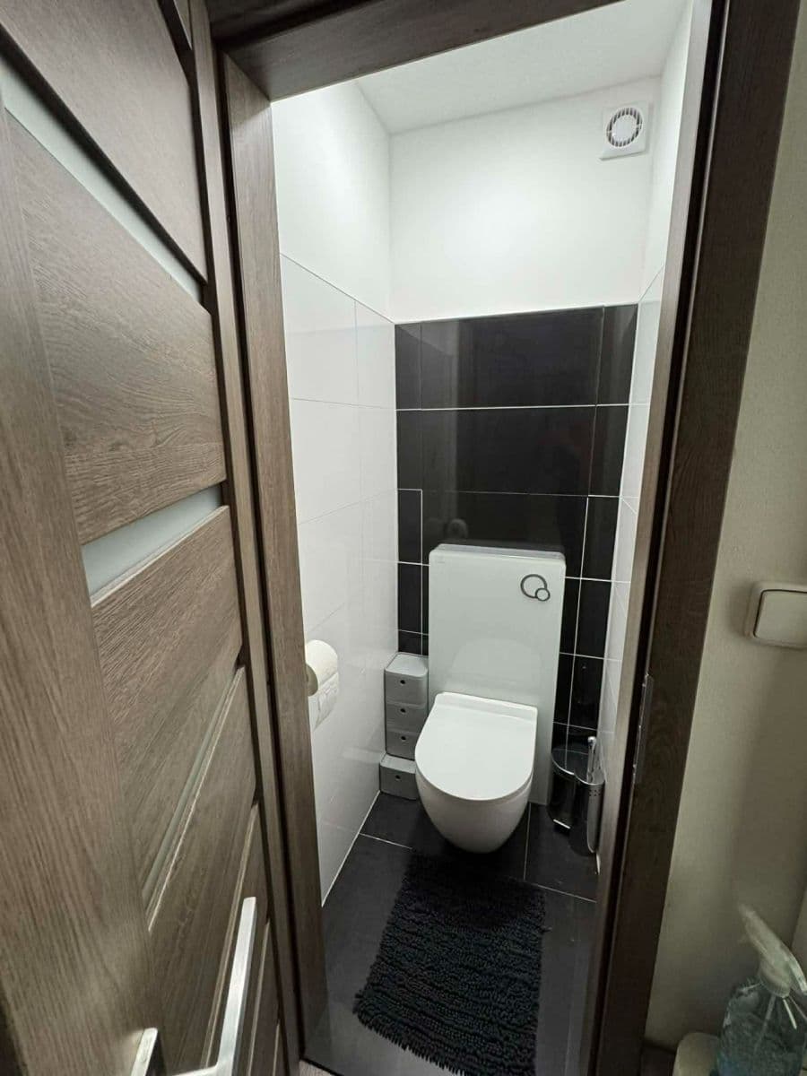 Pronájem bytu 2+1 54 m², Mokrá-Horákov, Jihomoravský kraj Pronájem bytu 2+1 54 m², Mokrá-Horákov, Jihomoravský kraj