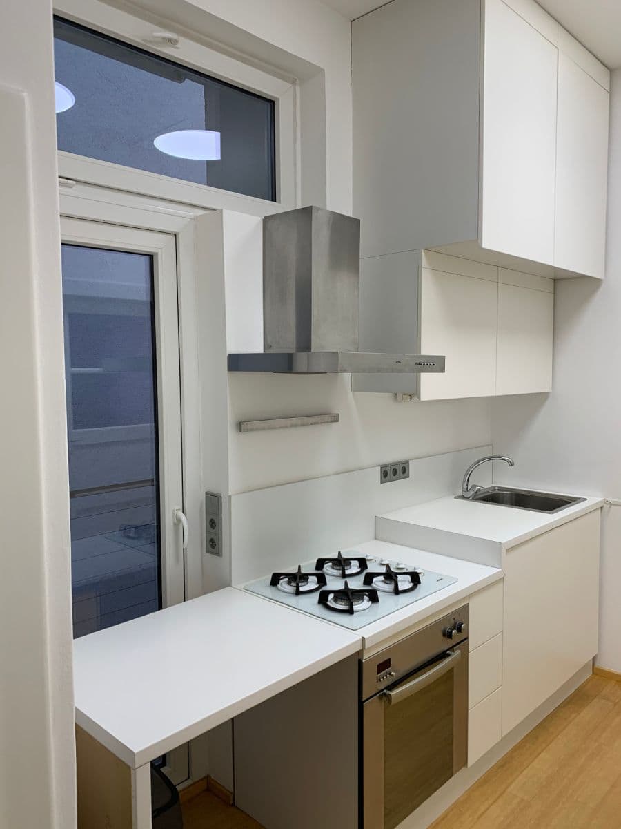 Pronájem bytu 2+kk 56 m², Na Maninách, Praha, Praha Pronájem bytu 2+kk 56 m², Na Maninách, Praha, Praha