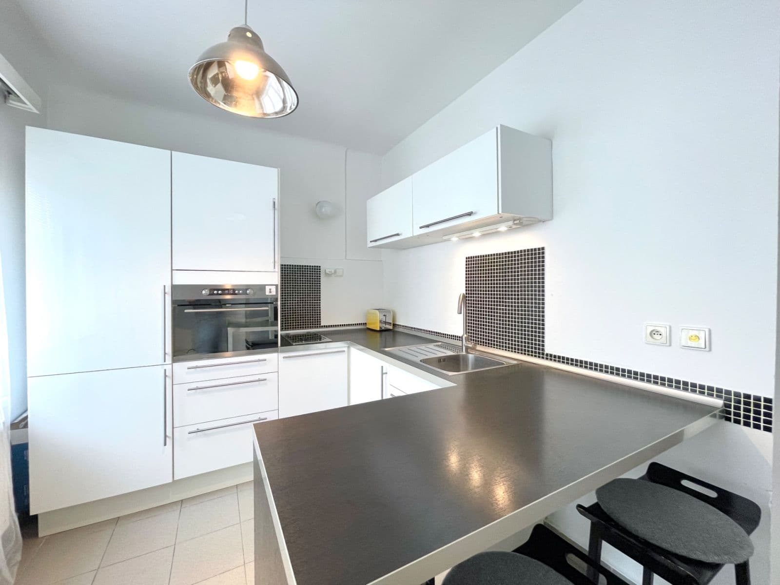 Pronájem bytu 2+1 54 m², Slezská, Praha, Praha Pronájem bytu 2+1 54 m², Slezská, Praha, Praha