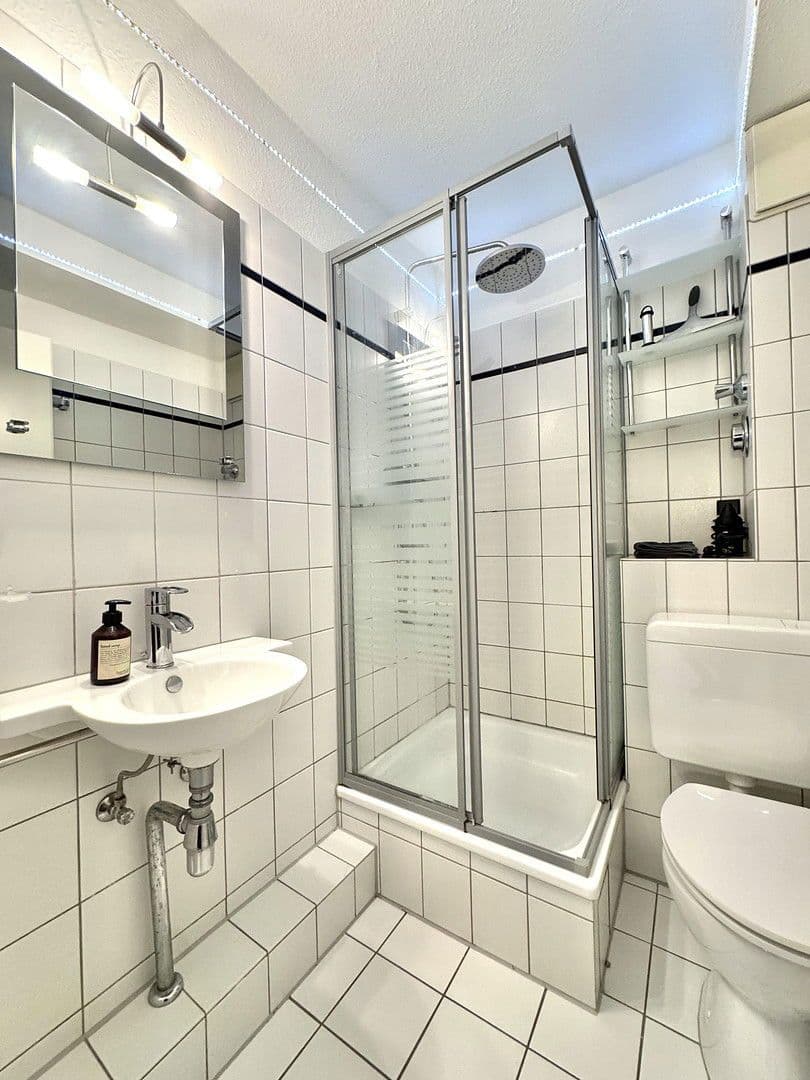 Pronájem bytu 2+1 35 m², Küsterstr. 6, Hannover, Dolní Sasko Pronájem bytu 2+1 35 m², Küsterstr. 6, Hannover, Dolní Sasko