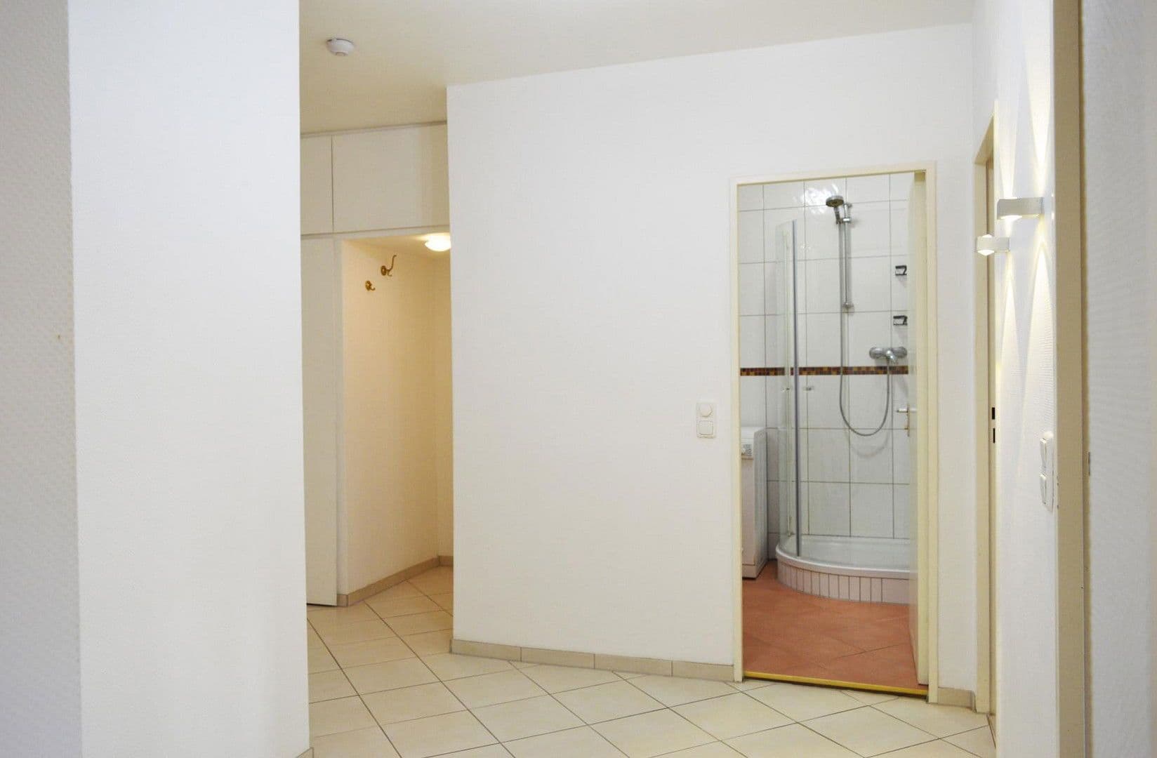 Prodej bytu 2+1 68 m², Angerburger Allee, Berlin, Berlín Prodej bytu 2+1 68 m², Angerburger Allee, Berlin, Berlín