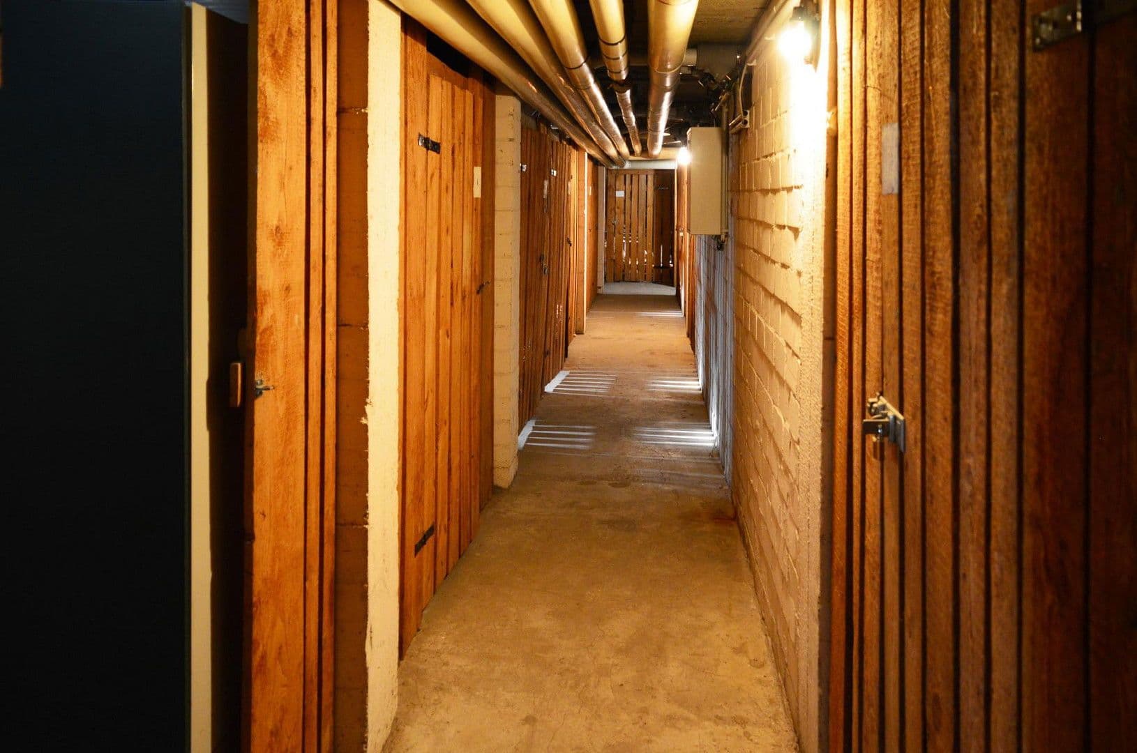 Prodej bytu 2+1 68 m², Angerburger Allee, Berlin, Berlín Prodej bytu 2+1 68 m², Angerburger Allee, Berlin, Berlín