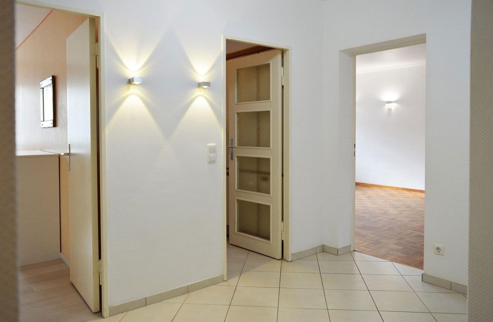 Prodej bytu 2+1 68 m², Angerburger Allee, Berlin, Berlín Prodej bytu 2+1 68 m², Angerburger Allee, Berlin, Berlín