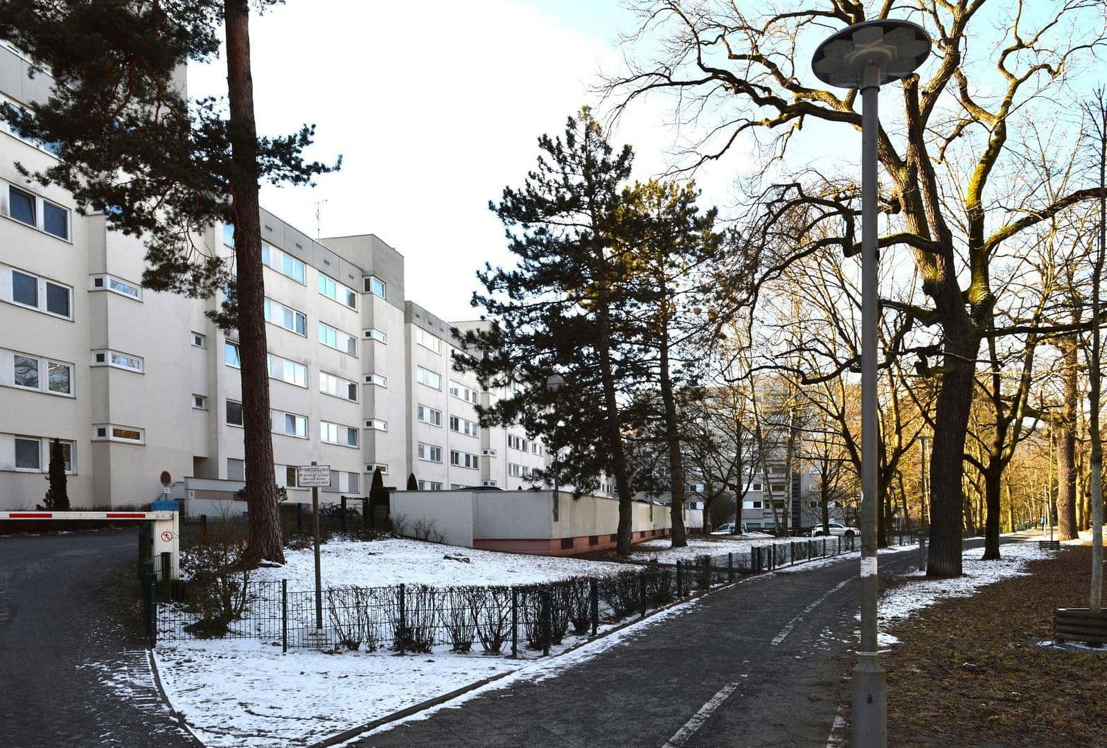 Prodej bytu 2+1 68 m², Angerburger Allee, Berlin, Berlín Prodej bytu 2+1 68 m², Angerburger Allee, Berlin, Berlín