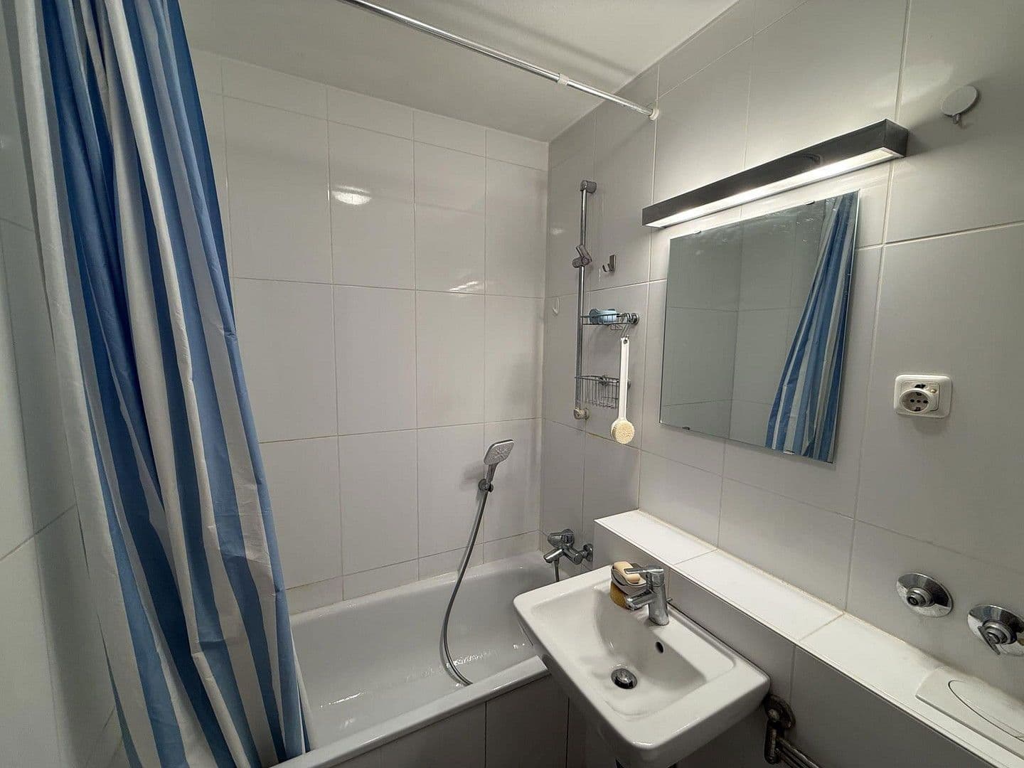 Pronájem bytu 1+1 33 m², Winzererstraße 5, München, Bavorsko Pronájem bytu 1+1 33 m², Winzererstraße 5, München, Bavorsko