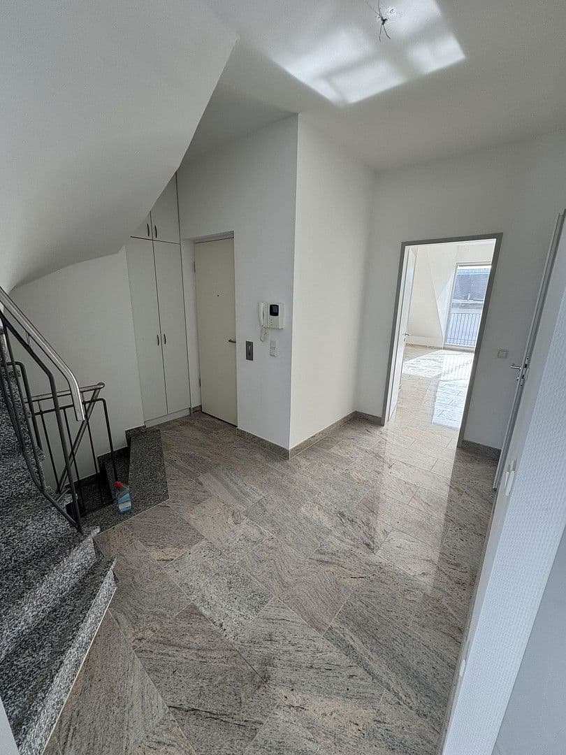 Pronájem bytu 3+kk 123 m², Köln, Severní Porýní-Vestfálsko Pronájem bytu 3+kk 123 m², Köln, Severní Porýní-Vestfálsko