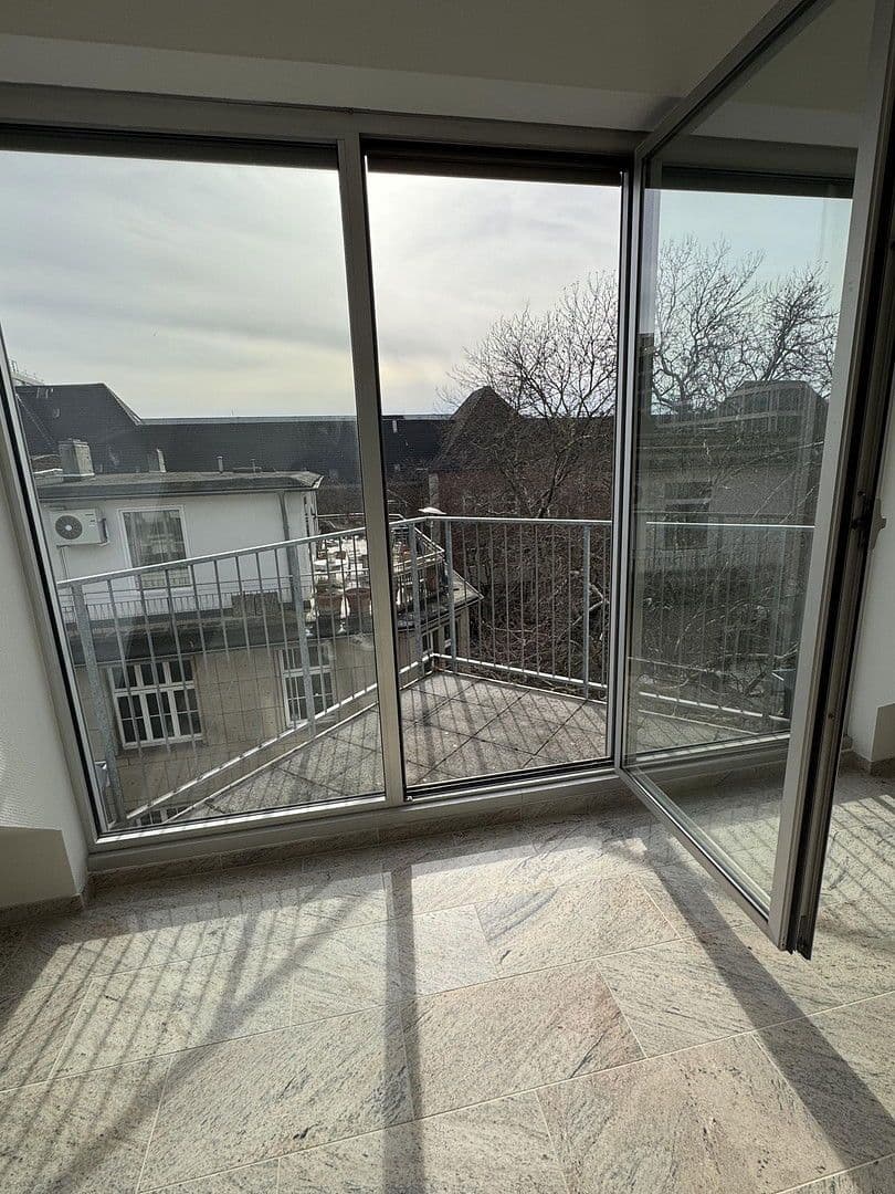 Pronájem bytu 3+kk 123 m², Köln, Severní Porýní-Vestfálsko Pronájem bytu 3+kk 123 m², Köln, Severní Porýní-Vestfálsko