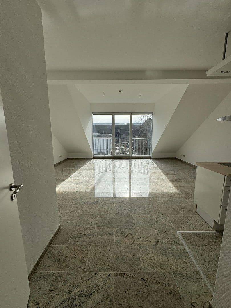 Pronájem bytu 3+kk 123 m², Köln, Severní Porýní-Vestfálsko Pronájem bytu 3+kk 123 m², Köln, Severní Porýní-Vestfálsko