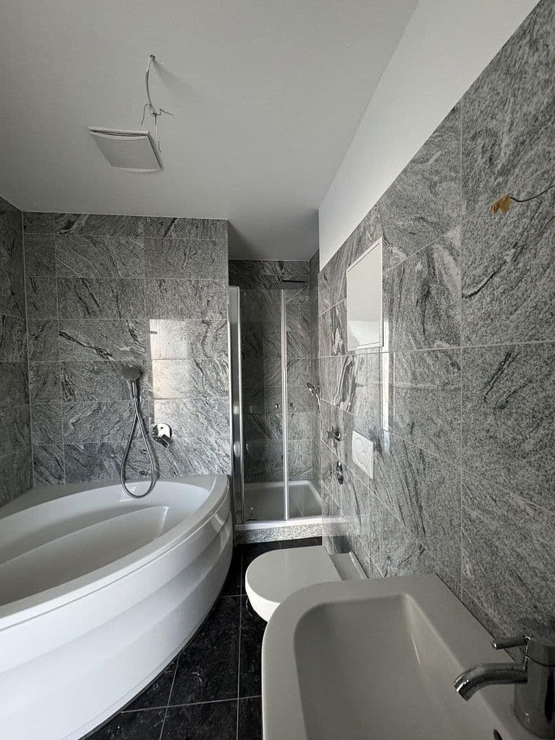 Pronájem bytu 3+kk 123 m², Köln, Severní Porýní-Vestfálsko Pronájem bytu 3+kk 123 m², Köln, Severní Porýní-Vestfálsko