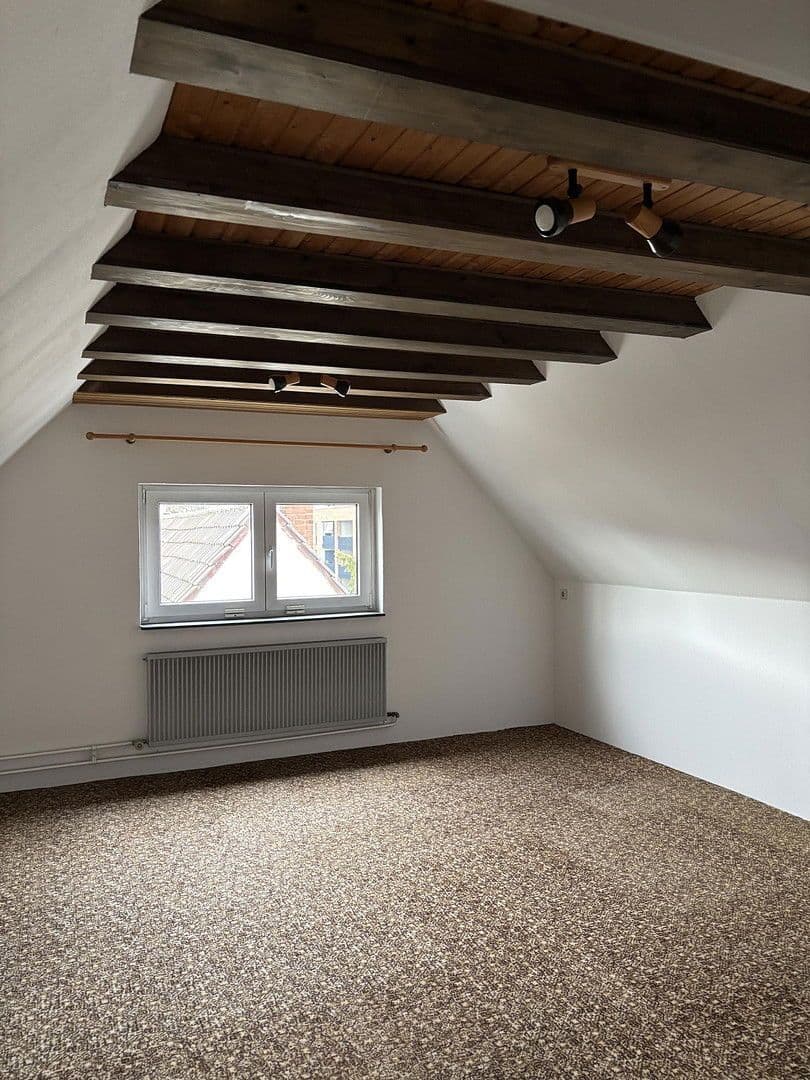 Prodej domu 187 m², pozemek 655 m², Frankfurt, Hessen Prodej domu 187 m², pozemek 655 m², Frankfurt, Hessen