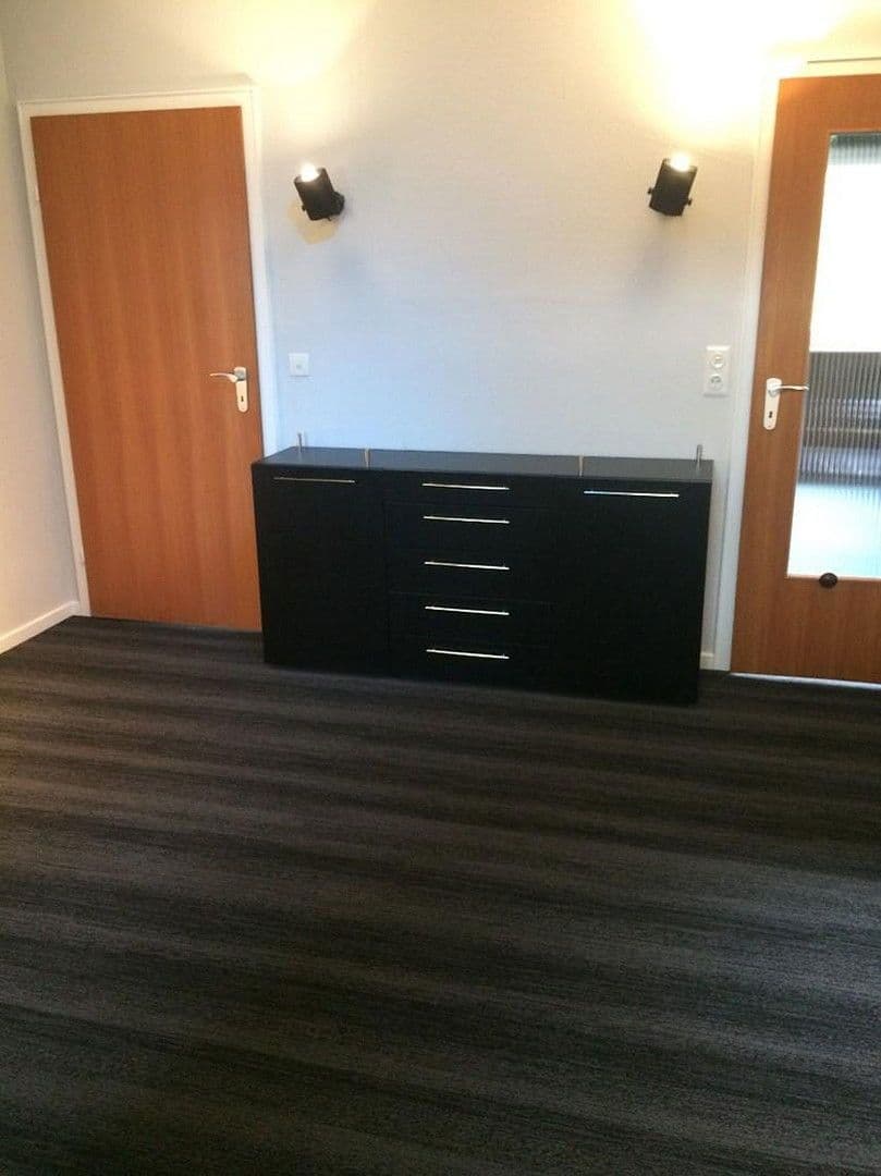 Prodej domu 187 m², pozemek 655 m², Frankfurt, Hessen Prodej domu 187 m², pozemek 655 m², Frankfurt, Hessen