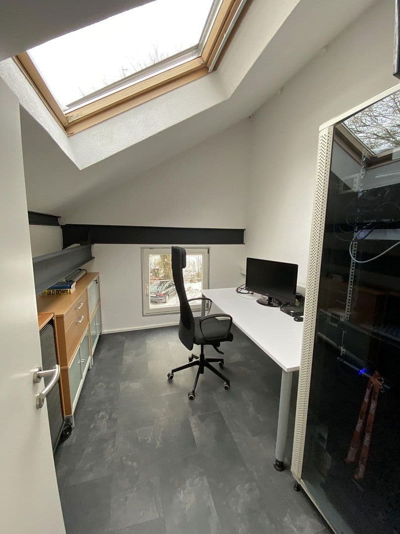 Pronájem nebytového prostoru 5.000 m², Auffeld, 33, Tönisvorst, Severní Porýní-Vestfálsko Pronájem nebytového prostoru 5.000 m², Auffeld, 33, Tönisvorst, Severní Porýní-Vestfálsko