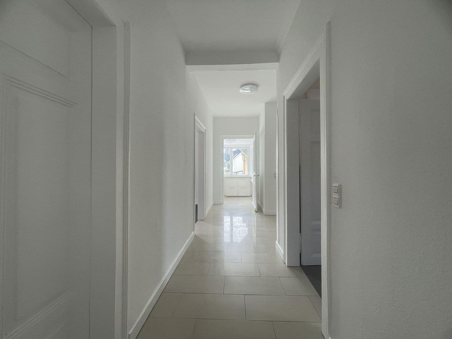 Prodej domu 172 m², pozemek 404 m², Müllheim im Markgräflerland, Bádensko-Württembersko Prodej domu 172 m², pozemek 404 m², Müllheim im Markgräflerland, Bádensko-Württembersko