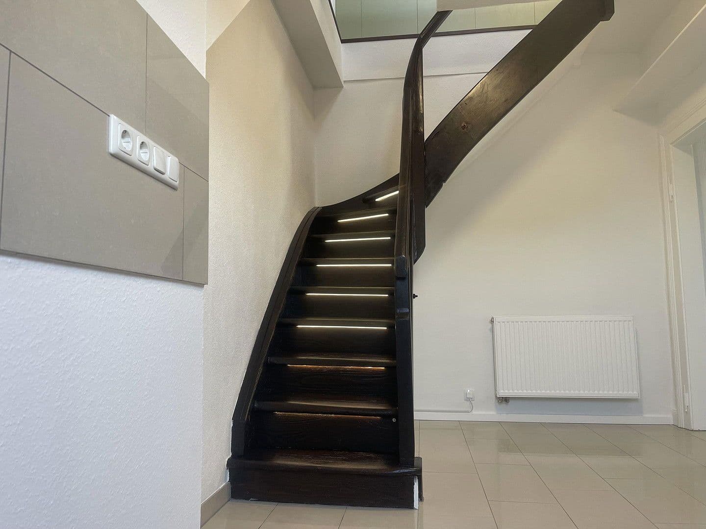 Prodej domu 172 m², pozemek 404 m², Müllheim im Markgräflerland, Bádensko-Württembersko Prodej domu 172 m², pozemek 404 m², Müllheim im Markgräflerland, Bádensko-Württembersko