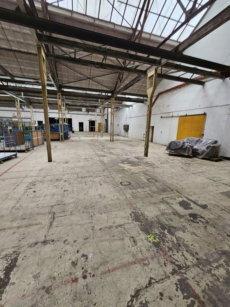 Pronájem nebytového prostoru 8.000 m², Solingen, Severní Porýní-Vestfálsko Pronájem nebytového prostoru 8.000 m², Solingen, Severní Porýní-Vestfálsko