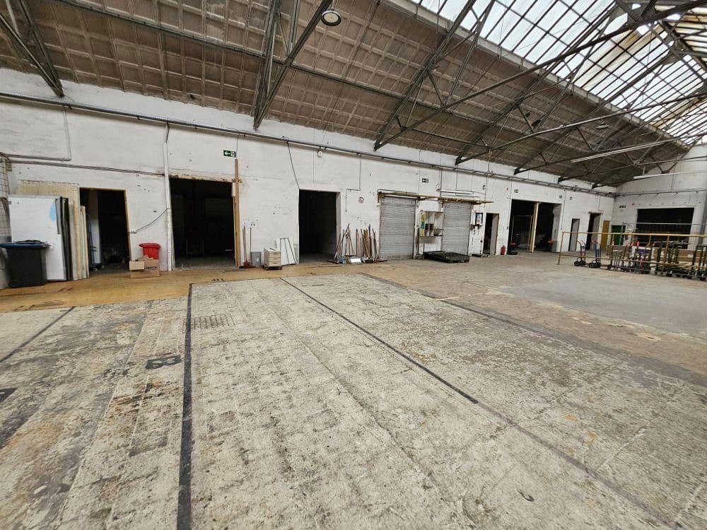 Pronájem nebytového prostoru 8.000 m², Solingen, Severní Porýní-Vestfálsko Pronájem nebytového prostoru 8.000 m², Solingen, Severní Porýní-Vestfálsko