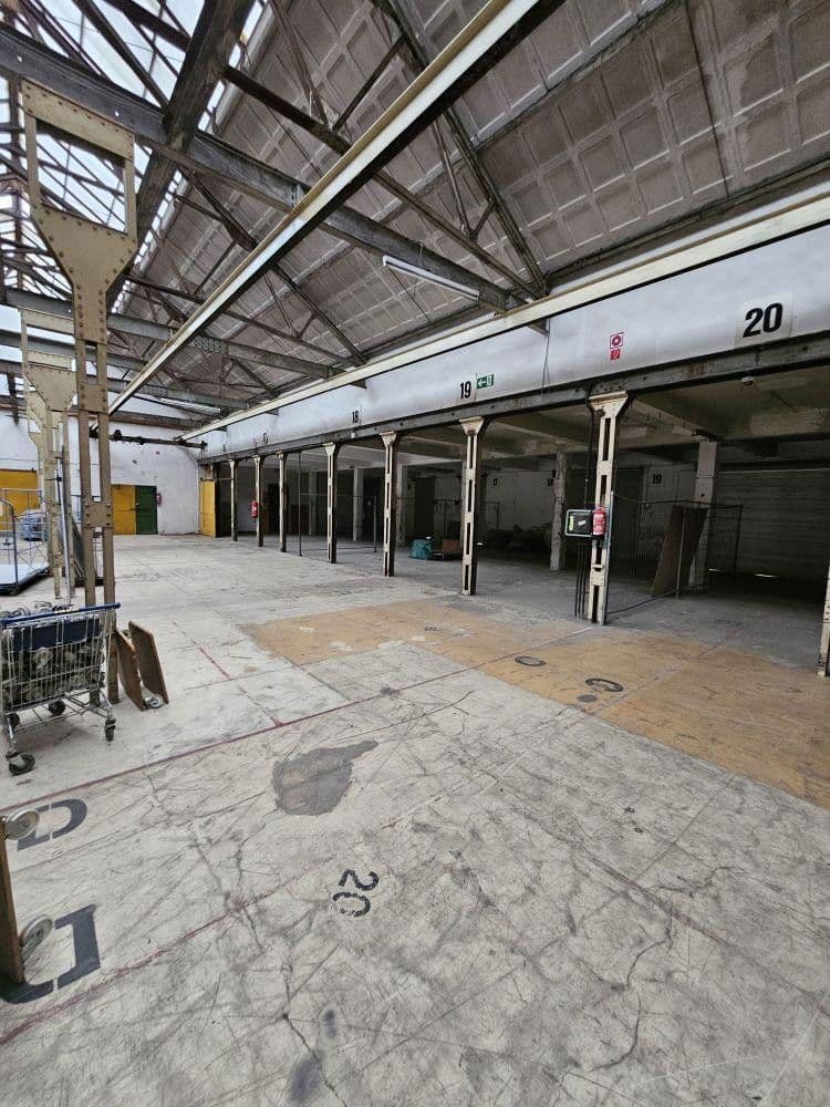 Pronájem nebytového prostoru 8.000 m², Solingen, Severní Porýní-Vestfálsko Pronájem nebytového prostoru 8.000 m², Solingen, Severní Porýní-Vestfálsko