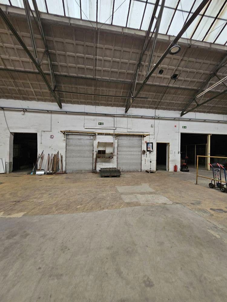 Pronájem nebytového prostoru 8.000 m², Solingen, Severní Porýní-Vestfálsko Pronájem nebytového prostoru 8.000 m², Solingen, Severní Porýní-Vestfálsko