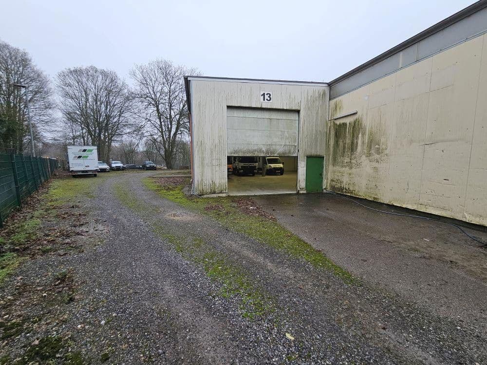 Pronájem nebytového prostoru 8.000 m², Solingen, Severní Porýní-Vestfálsko Pronájem nebytového prostoru 8.000 m², Solingen, Severní Porýní-Vestfálsko