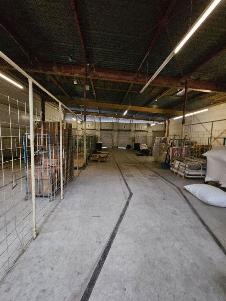 Pronájem nebytového prostoru 8.000 m², Solingen, Severní Porýní-Vestfálsko Pronájem nebytového prostoru 8.000 m², Solingen, Severní Porýní-Vestfálsko