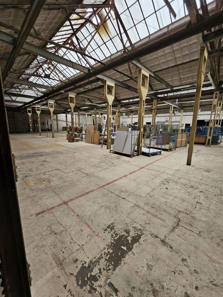 Pronájem nebytového prostoru 8.000 m², Solingen, Severní Porýní-Vestfálsko Pronájem nebytového prostoru 8.000 m², Solingen, Severní Porýní-Vestfálsko