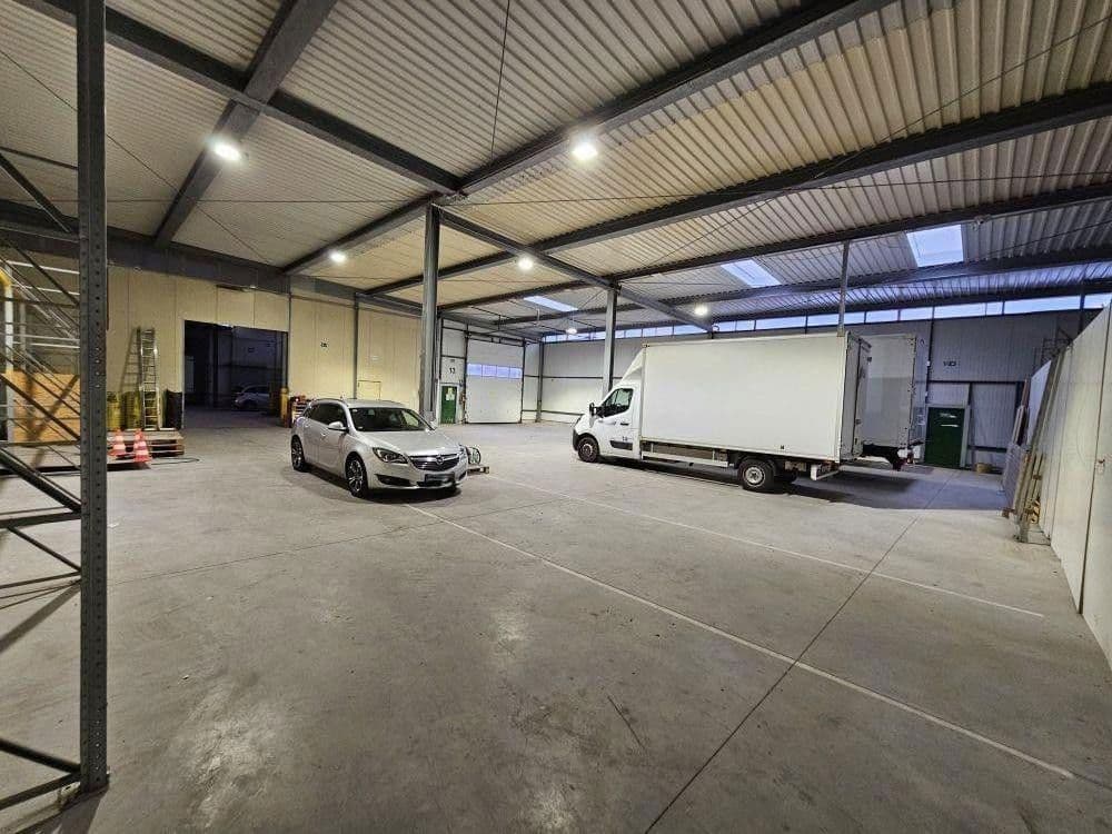 Pronájem nebytového prostoru 8.000 m², Solingen, Severní Porýní-Vestfálsko Pronájem nebytového prostoru 8.000 m², Solingen, Severní Porýní-Vestfálsko